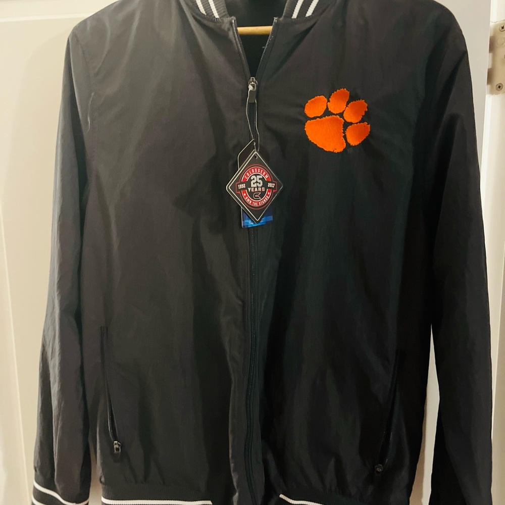 Men’s Colosseum Lightweight Gray full zip jacket - new with tags attached